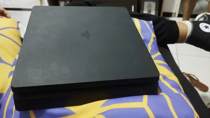 Vendo ou troco em Nintendo Switch PS4 SLIM 1TB