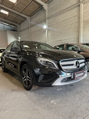 Mercedes-Benz GLA 200 Vision 1.6/1.6 TB 16V Flex Aut. 2015