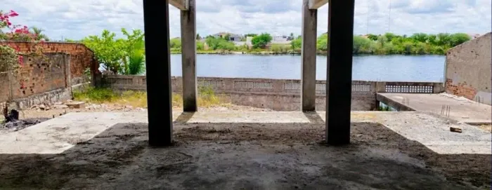 Terreno as margens do canal da PA4, com 1.186,50m², no Jardim Bahia