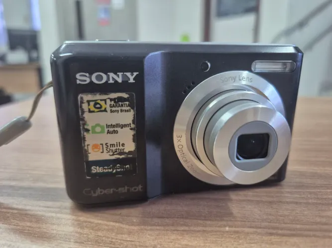 Câmera Digital Sony Cyber-shot DSC-S2000 10.1 megapixels e zoom óptico de 3x Raridade
