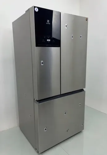 Geladeira im8s com defeito apenas na lataria