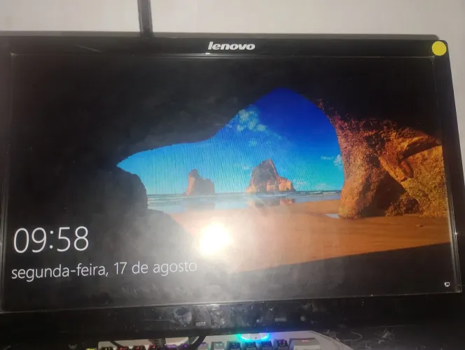 Vende se monitor 19 polegada