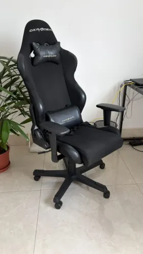 Cadeira Gamer DXRacer Racing Series, preta, pouco uso