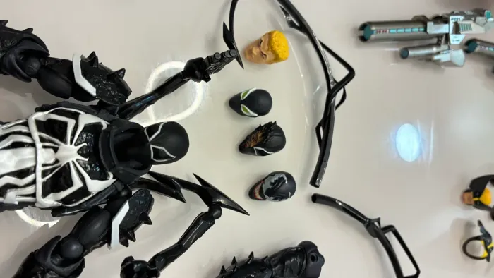 Agent Venom com itens extras e sem caixa