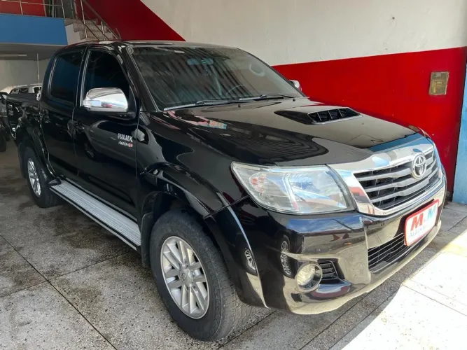 Toyota Hilux SW4 SRV D4-d 4X4 3.0 TDI Dies. AUT 2012