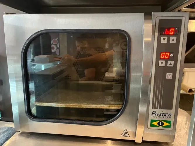 Forno miniconv pratica 4 assadeiras 220V