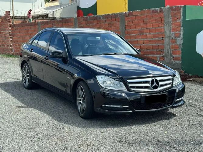 Mercedes-Benz C-180 CGI Classic 1.8 16V 156cv Aut. 2012
