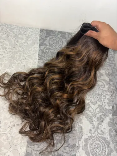 Mega hair morena iluminada