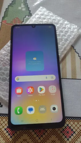 Vendo esse lindo celular em perfeito estado 