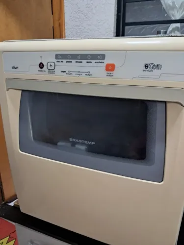 Vendo Máquina de lavar louça 8 serviços. Lava e seca.