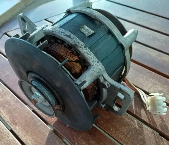 Motor de máquina Brastemp 10 kg turbo performance bwg10 - 220V