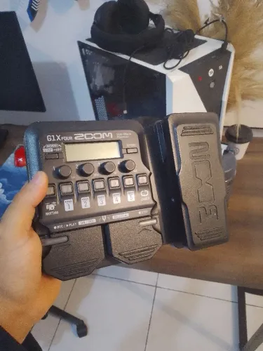 Pedaleira G1x Four