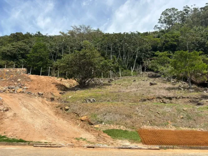 Excelente terreno à venda nos Ingleses