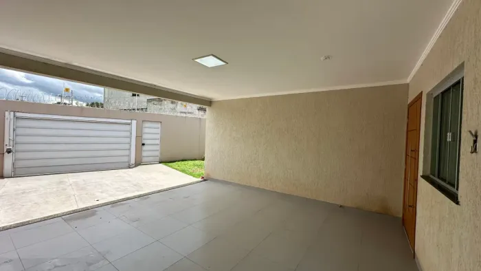 Casa terrea com 3 quartos ao lado lago em anicuns Goias