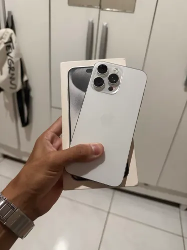 Iphone 15 pro max 256gb extra novo com caixa
