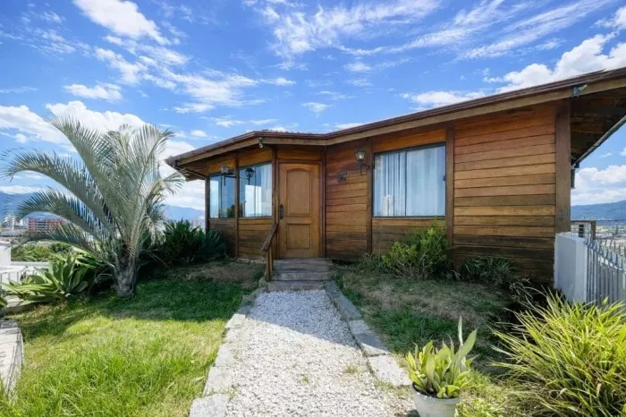 Casa com 3 dormitórios para alugar por R$ 7.130,00/mês - Passa Vinte - Palhoça/SC