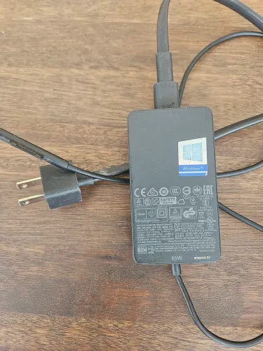 Carregador ORIGINAL do Surface 7 usado em perfeito estado 