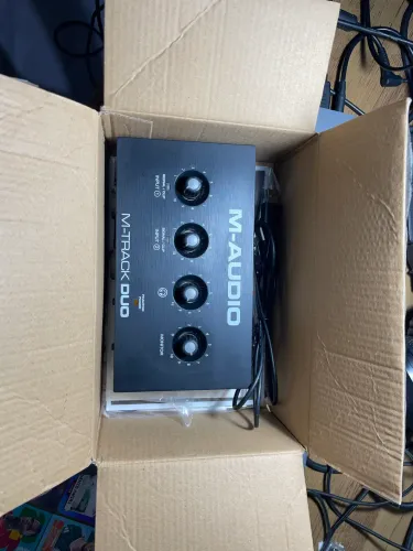 Interface de Áudio M-AUDIO M-TRACK DUO