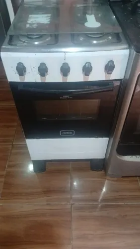 Fogão com tudo funcionando 