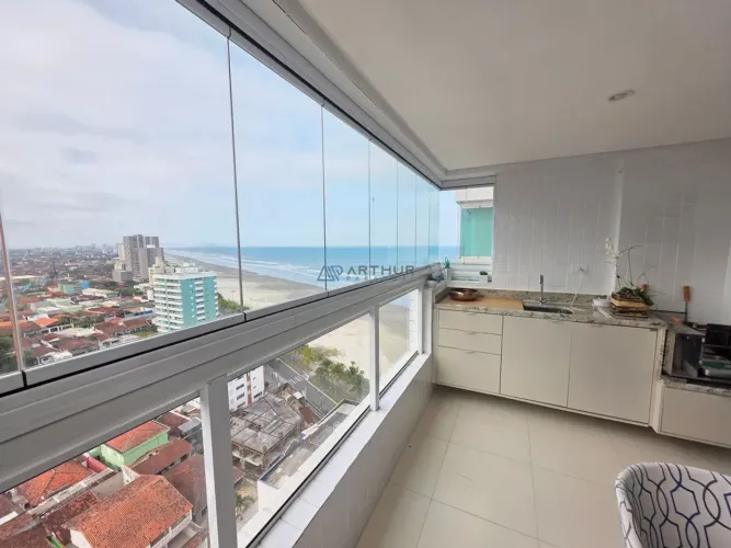 Apartamento à venda em Praia Grande no Bairro Florida com 2 dormitórios