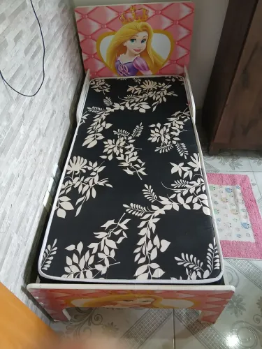 Cama Infantil com colchão 