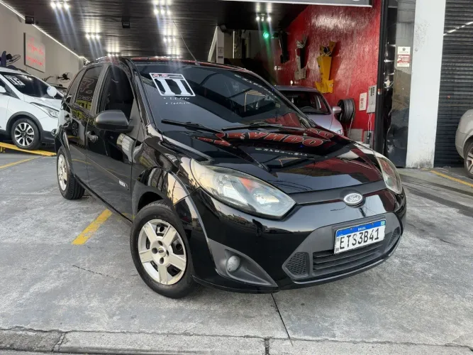 Ford Fiesta 1.0 Rocam SE Plus Hatch 8V Flex 4P Manual 2011