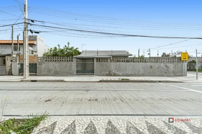 Casa à venda no bairro Cajuru - Curitiba/PR