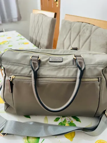 Bolsa linda semi nova 
