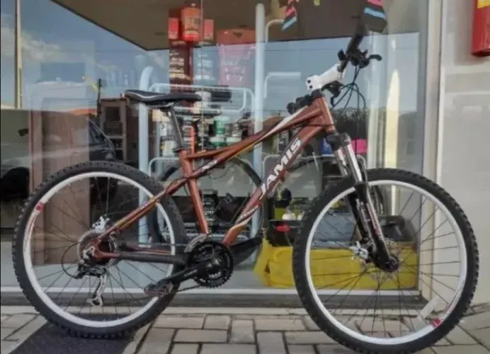 BICICLETA JAMIS