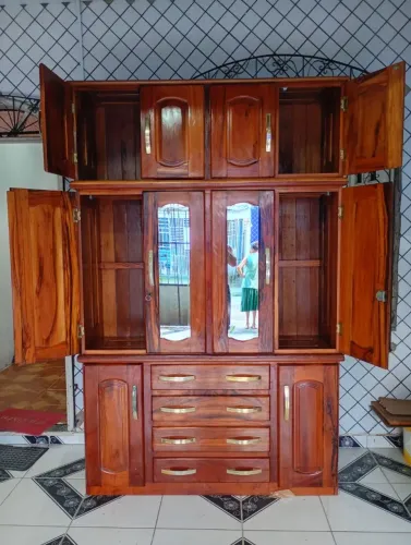 GUARDA ROUPA C MALEIRO 100% MADEIRA . SE DIVIDE . ACT CRT