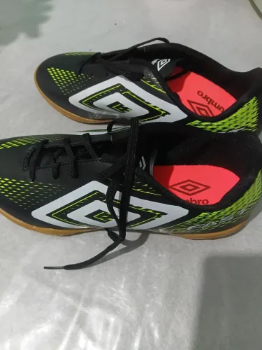Chuteira Society umbro 43