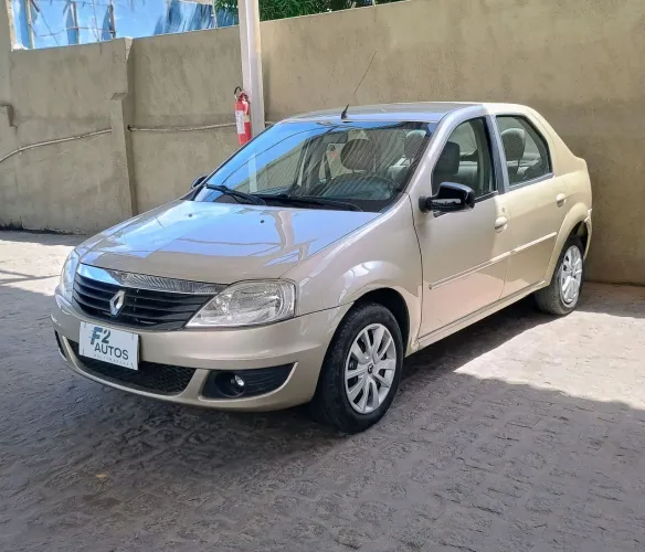 Renault Logan Expression Hi-flex 1.6 8V 4P 2013