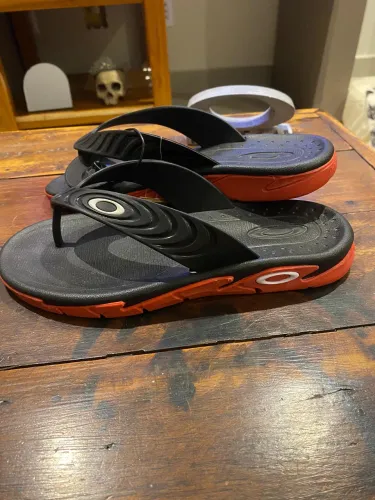 Chinelo Oakley