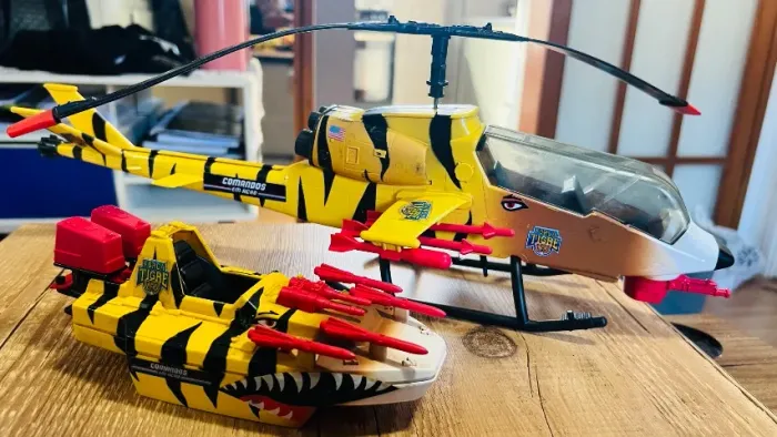 Jetcoptero tigre +  lancha tigre detalhe na arma e hélice funcionando 