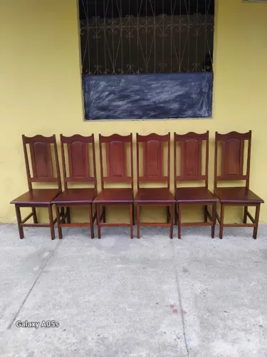 Cadeira de madeira maciça alta qualidade