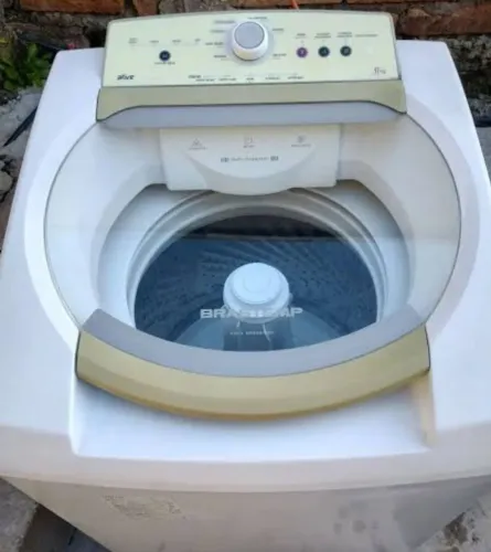Máquina de lavar com defeito 