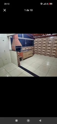 Alugo apartamento duplex com garagem coberta.