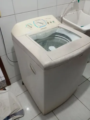 Vendo máquina de lavar e torcer12 kilos e110 volts