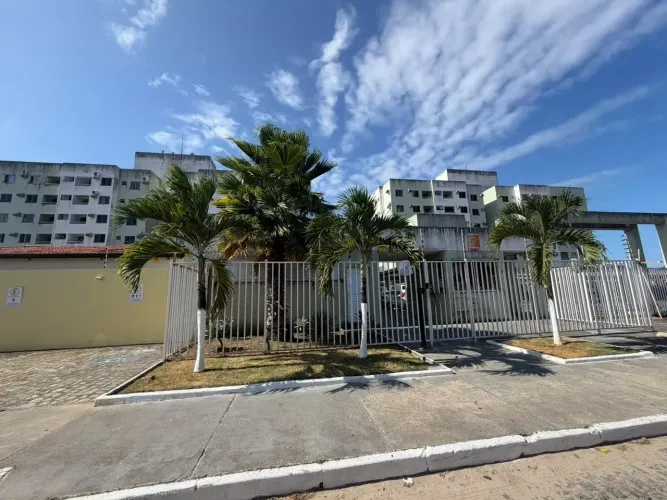 Apartamento a venda com 2/4 no Bairro Marivan