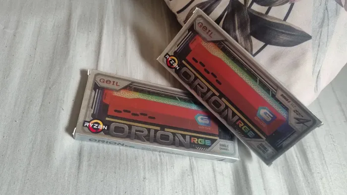 Memórias RAM Orion 8GB RGB 3200MHz