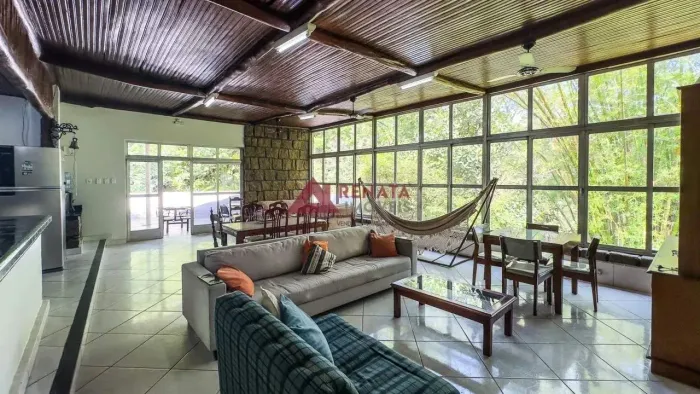 Sítio à venda com 8.470 m² e 15 quartos em Barreira - Guapimirim - RJ