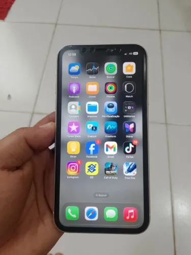 iPhone 11 branco 