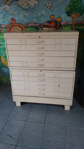 Arquivo tipo gaveteiro de aço