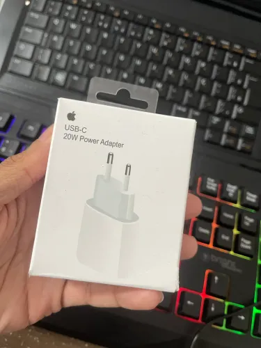 Fonte Apple USB-C 20W Original Lacrada