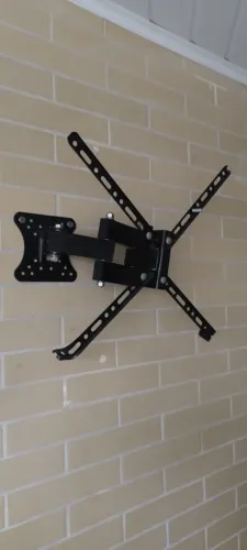Suporte de tv articulado perfeito estado.