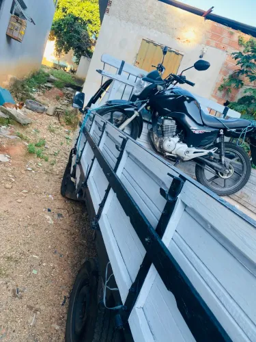 Frete e carreto caminhão hr