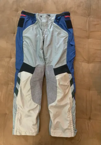 Calça bmw Rallye 56EUR