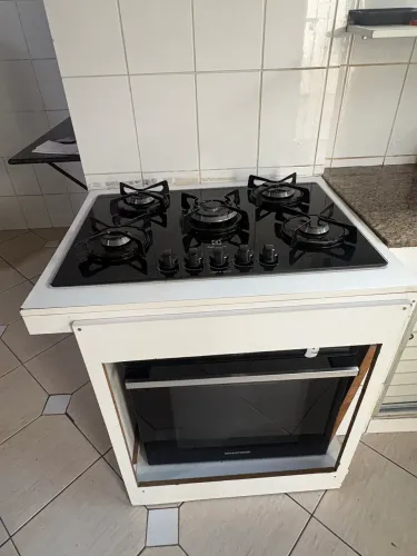 Vendo cooktop de 5 bocas e forno Brastemp  de embutir 
