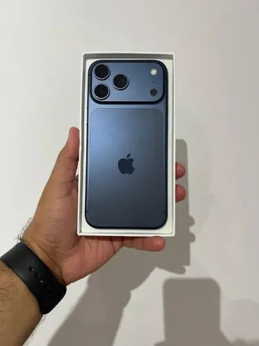 iPhone 17 Pro Max 256GB - Seminovo Impecável - Bateria 100%