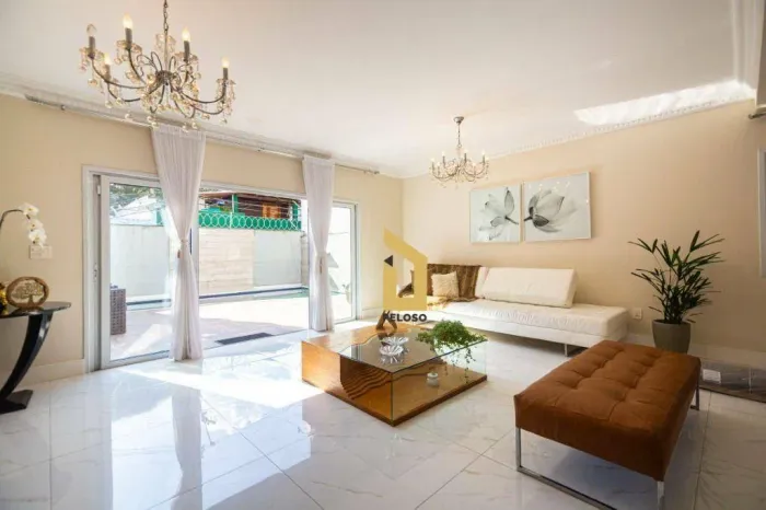 Sobrado | 318m² a.c | 4 dormitórios | 3 suítes | sala 3 ambientes | lareira | escritório |